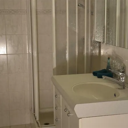 Coop Haus A Цвайзиммен